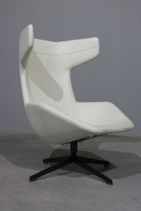 Poltrona Alfredo Haberli | Manifattura Italiana