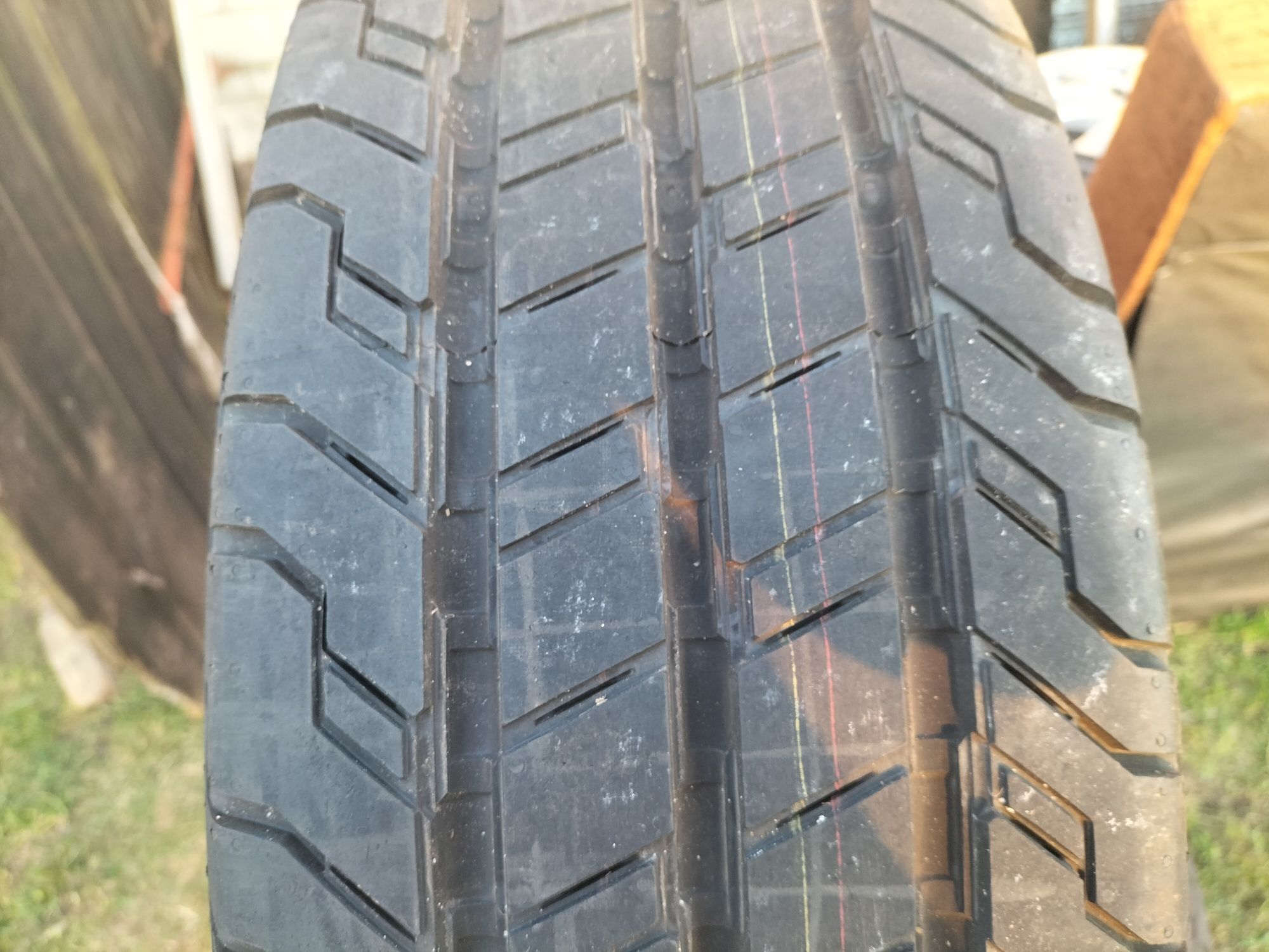 Continental 215/65/16C opony letnie 2023r.