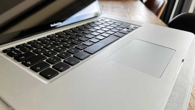 MacBook Pro 15.4” (Mid 2012), Intel Core i7 (quad-core), 500 GB HDD