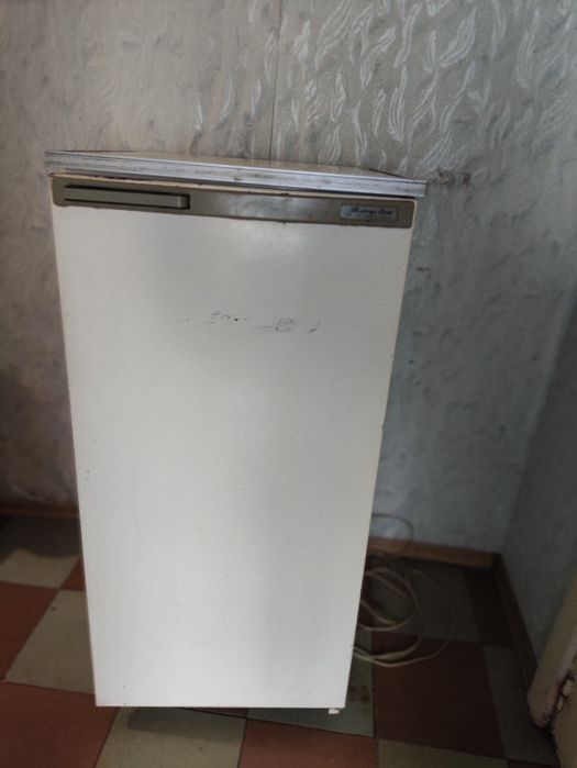 Продам холодильник Днепр б/у