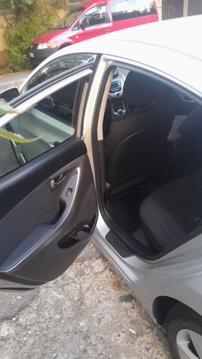 Обмін авто на нерухомість, квартиру в Місті  Elantra