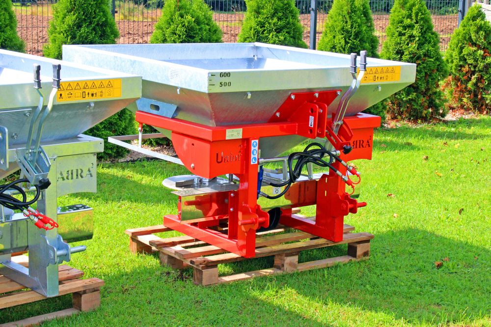 Rozsiewacz nawozów 600L 800L 1200L Siewnik do nawozu HYDRAULIKA *OCYNK