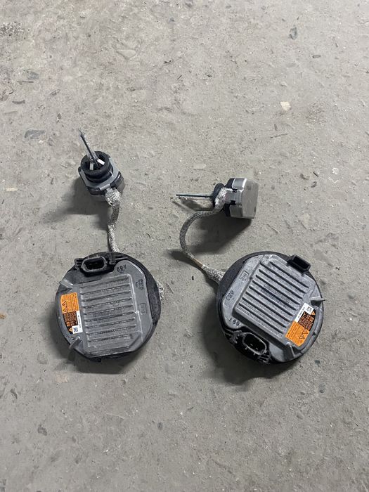 Підсилювач фари ,телевізор,субару аутбек 15-19 р