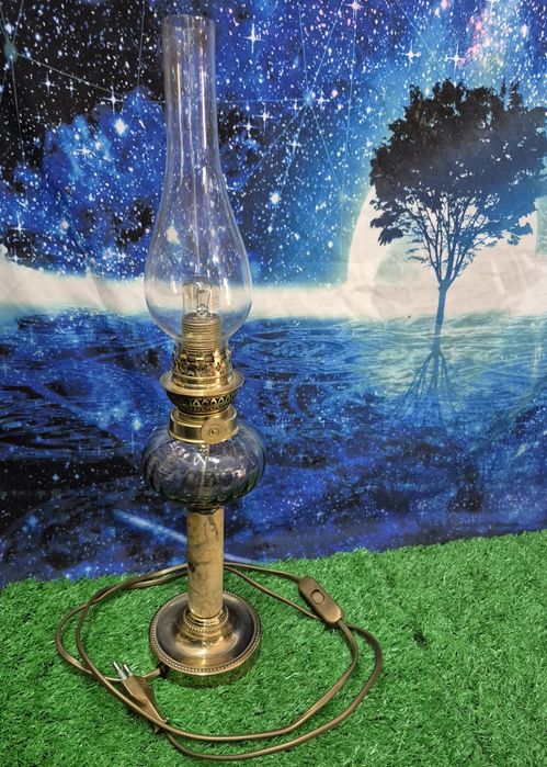 Antyczna lampa mosiężna