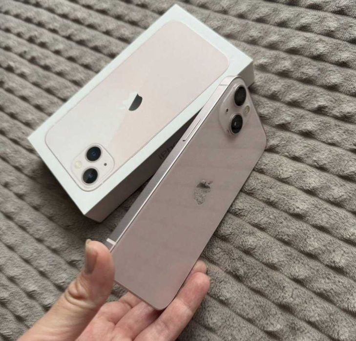 iPhone 13, 256 ГБ у подарунок чохли