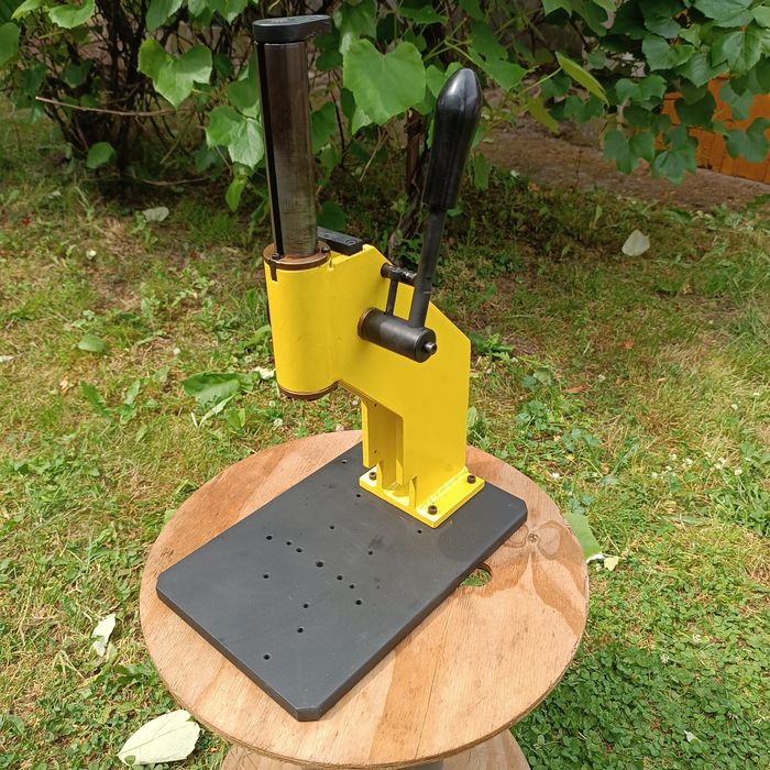 Prasa montażowa warsztatowa do garażu precyzyjna