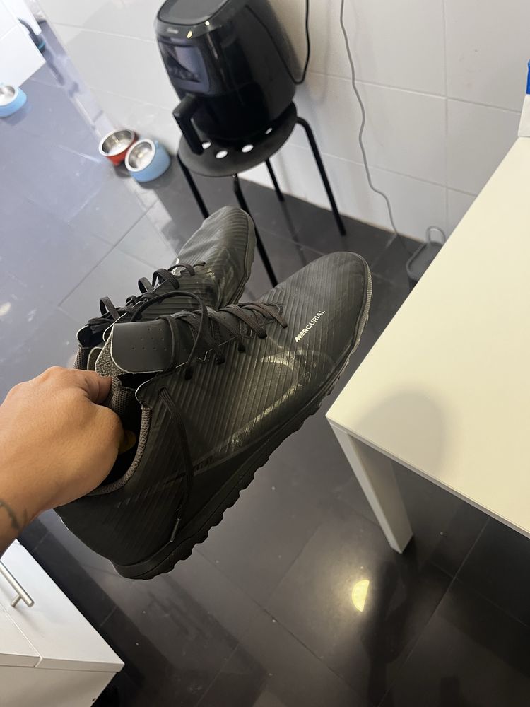 Chuteira  nike n44 Europa