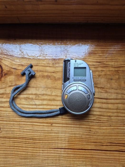 Продам цифровий диктофон Olympus DW-360 в хорошому стані