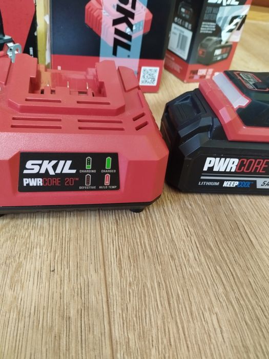 Ударний шуруповерт SKIL XP CD1E3085CA батарея 5А+зарядка.