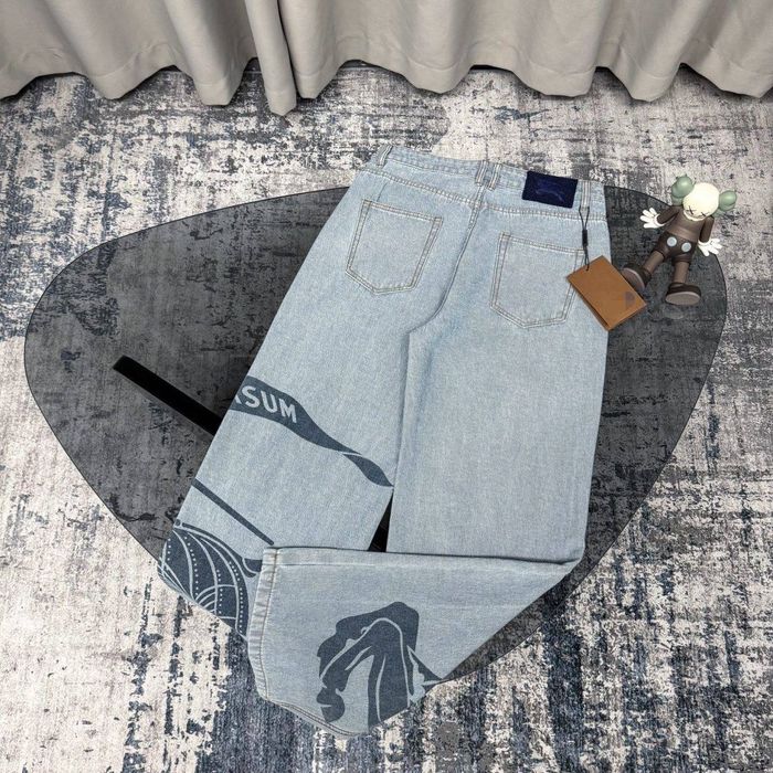 Джинси Burberry's