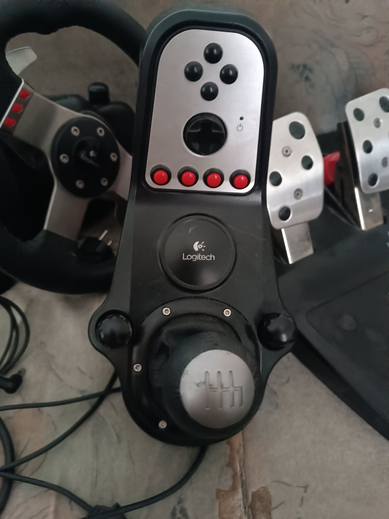 Руль Logitech g27