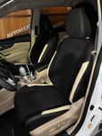 Модельні чохли на Nissan Rogue ll