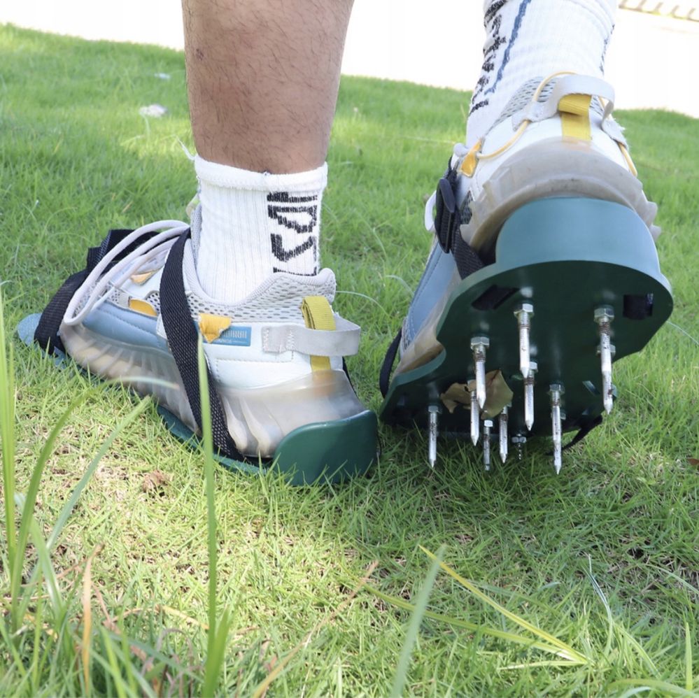 Ręczne buty do wertykulacji trawnika