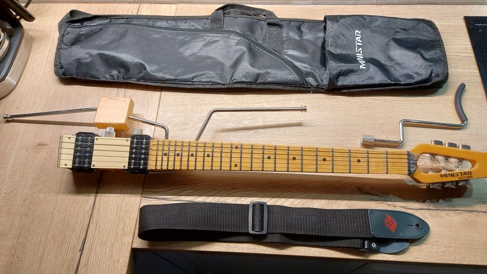 Ministar Lestar - gitara podróżna