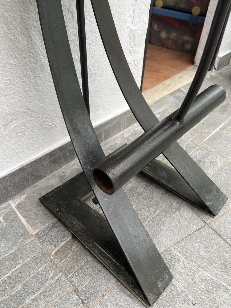 Cadeira de bar unica forma maça