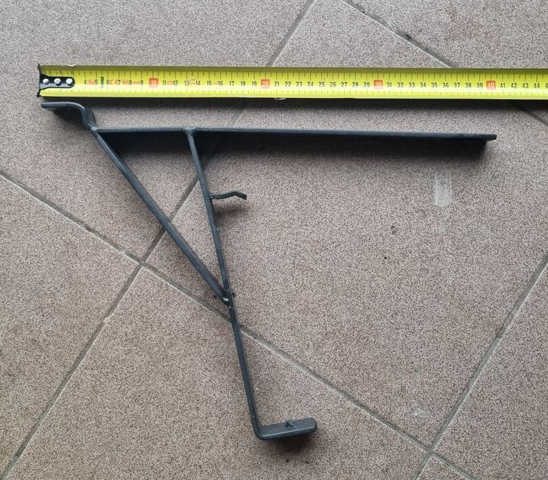 Uchwyt do płotka przeciwśniegowego na dach