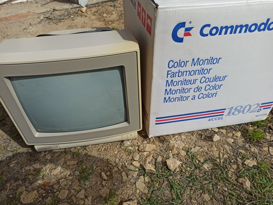 Monitor Commodore 1802 z oryginalnym pudełkiem