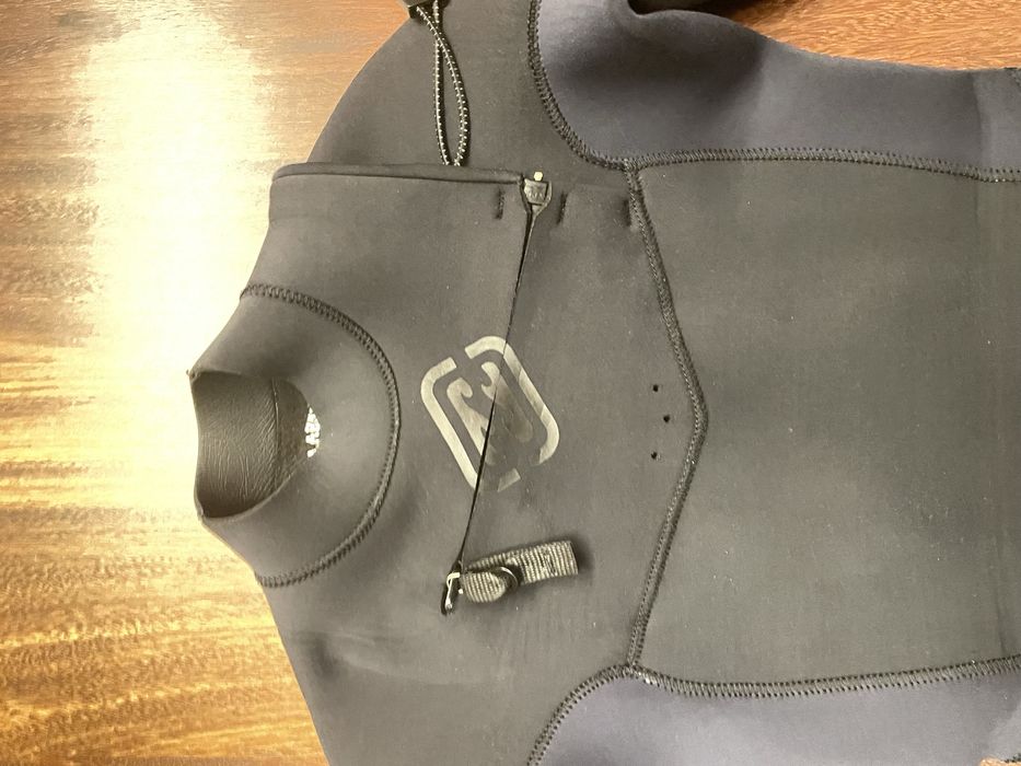 Fato Billabong 4/3mm Usado