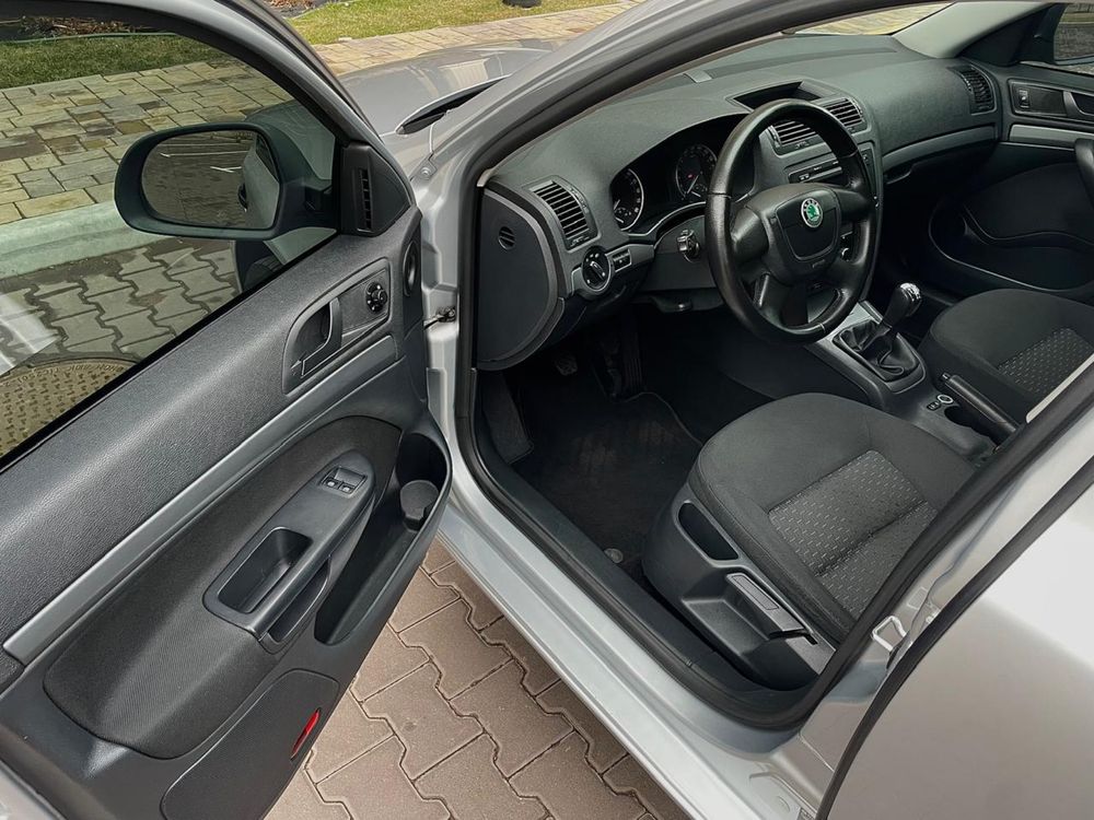 Skoda Octavia 1.6 tdi 2011 год