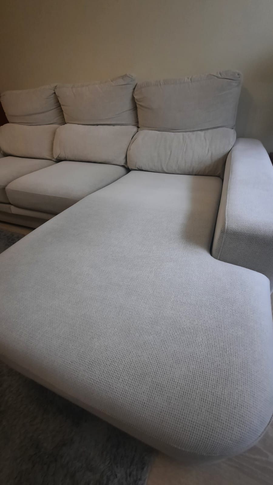 Sofá beje 3L com chaise longue