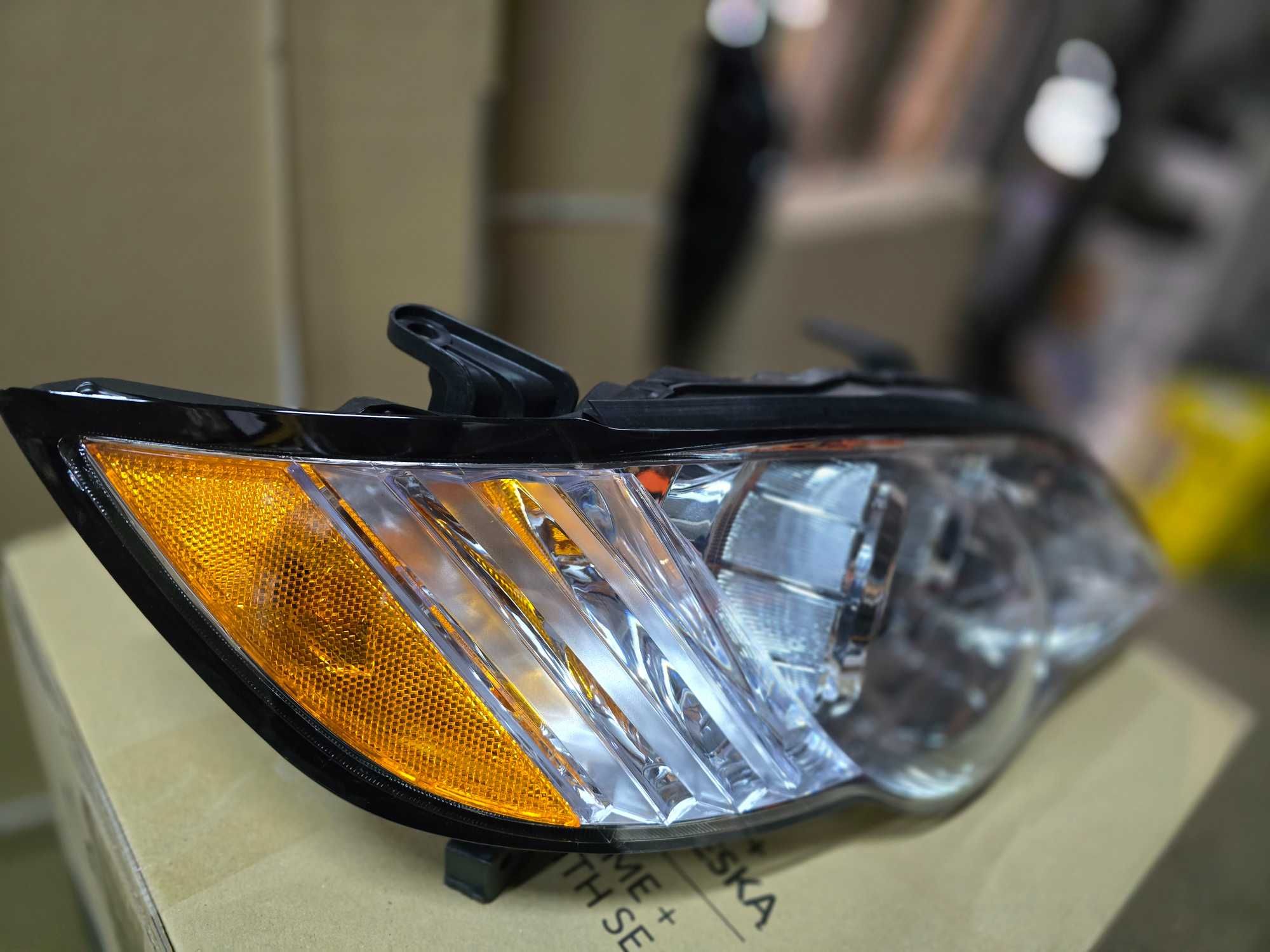 Subaru Legacy IV lampa przednia prawa NOWA (zamiennik)