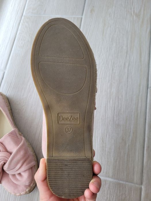 Espdaryle pudrowy róż z kokardą niska podeszwa DeeZee 37 23,8cm