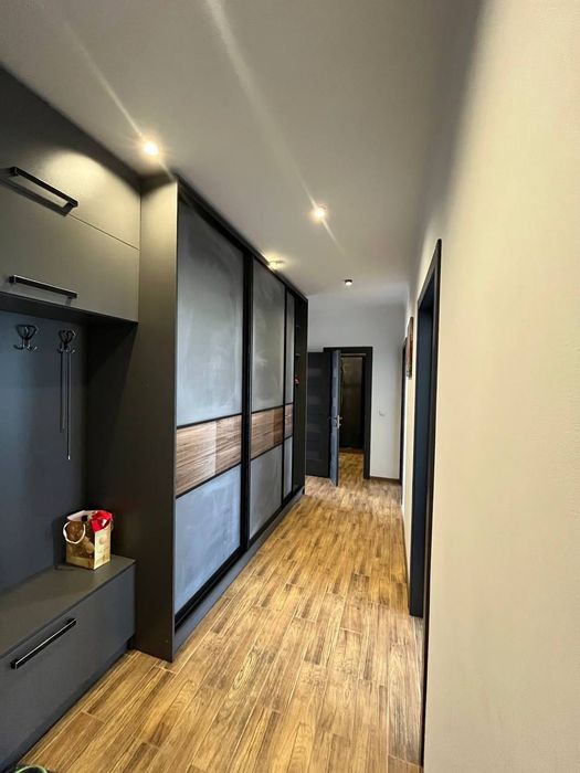 Продаж стильної 3 км квартири з ремонтом