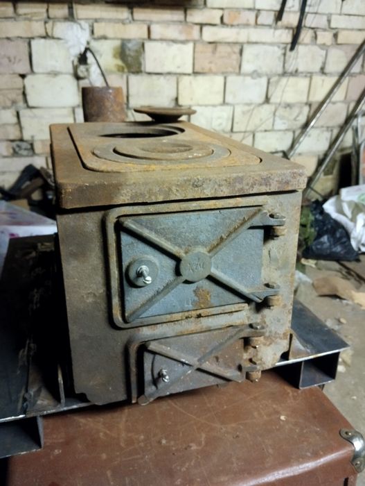 Печка чугунная разборная на 2 комфорки  Размеры 46+28 высота 26 см.