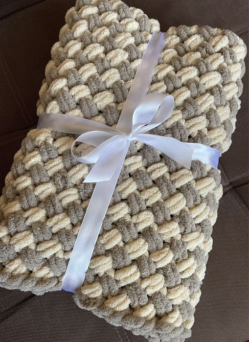 Пледик з гіпоалергенної пряжі в кольорах