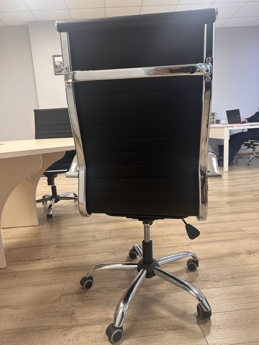 Зручні офісні крісла