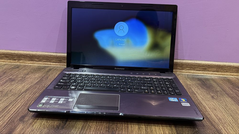 Lenovo IdeaPad Z570 10249ZU Intel core i5-2430M RAM 8GB 256GB SSD