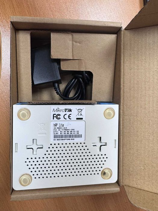 Роутер hAP lite MikroTik RB941-2nD