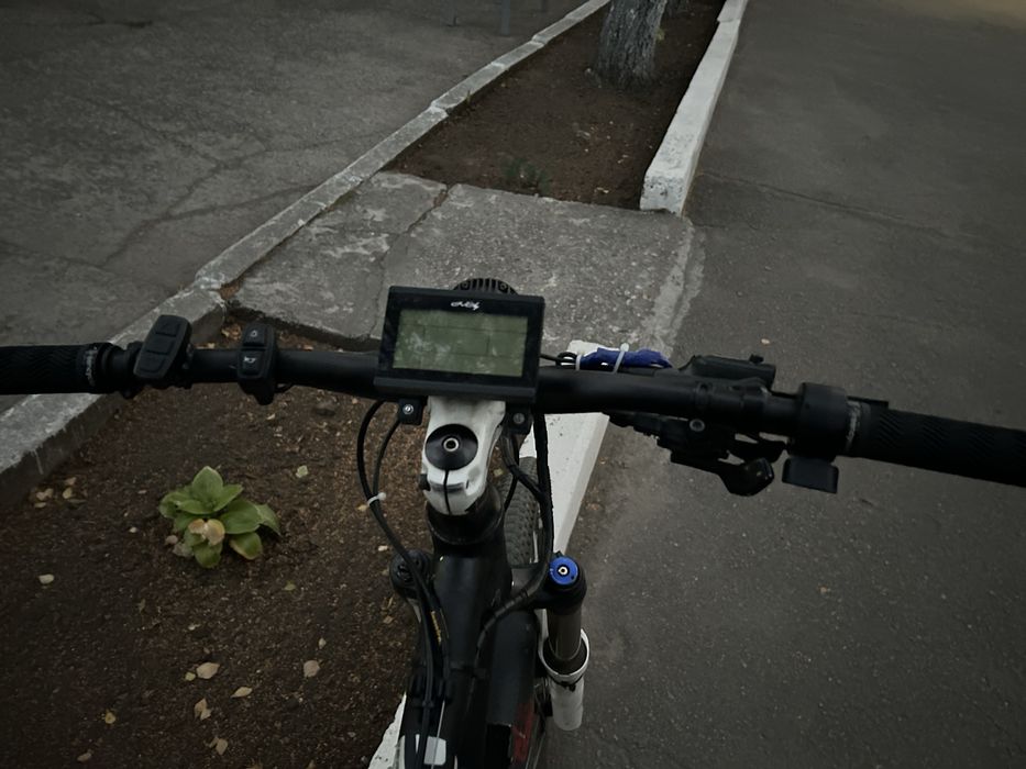 Продаю електро двух подвес велосипед