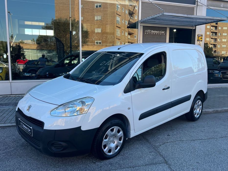 Peugeot Partner 1.6 HDI  3 LUGARES Pack-Office AC  C/IVA DEDUTIVEL