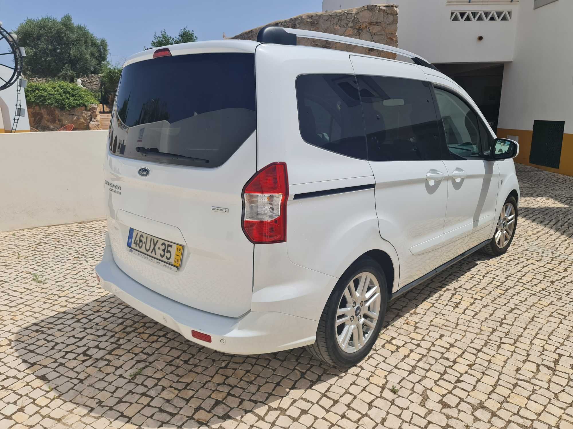 Tourneo Courier  Titanium - Muito nova, Único dono