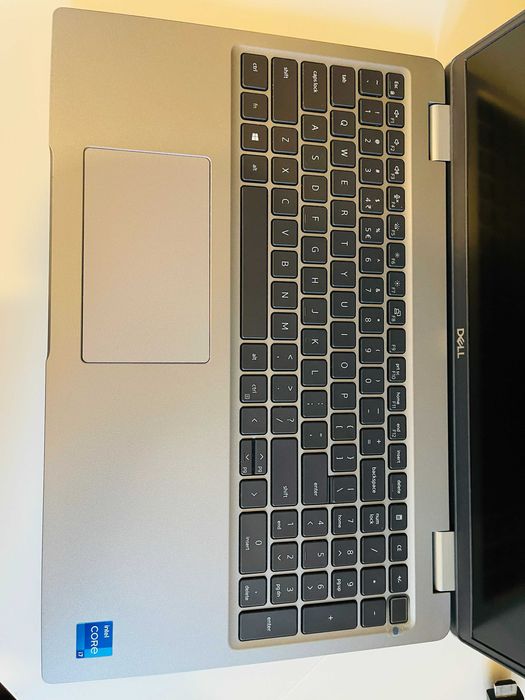 Laptop Dell Precision 3561 15,6" Intel i7 32GB/512GB + stacja dokująca