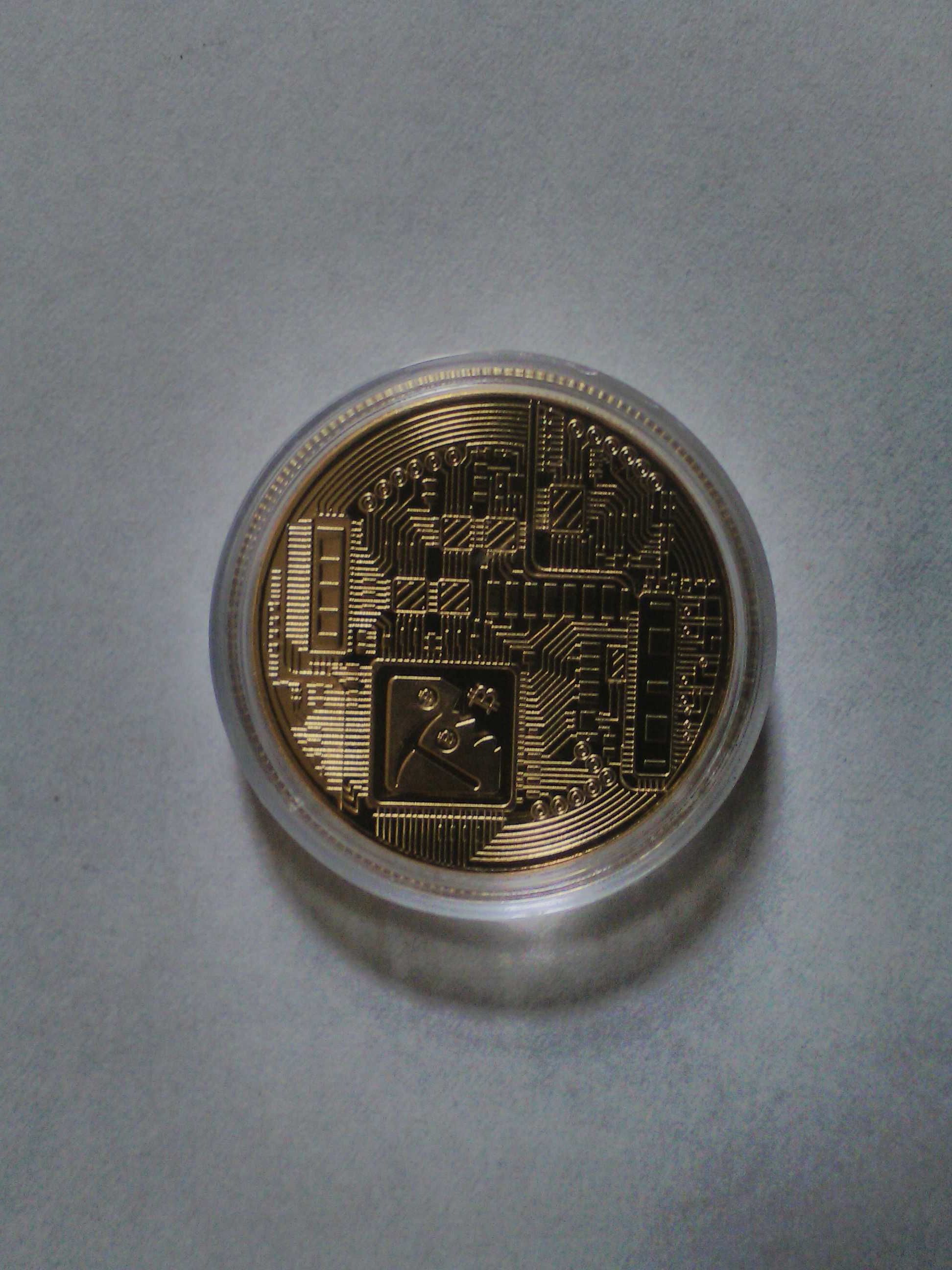 Монета "Биткоин"