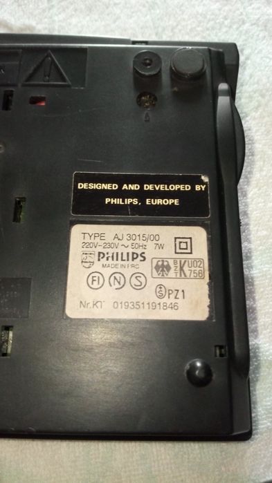 Електронний настільний радіо Fm годинник Filips AJ 3150/14