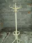 bukowa garderoba Thonet do renowacji