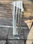 Sprzedam prowadnice metalowe do bramy