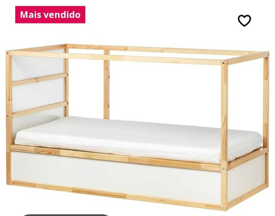 Cama IKEA reversível como nova