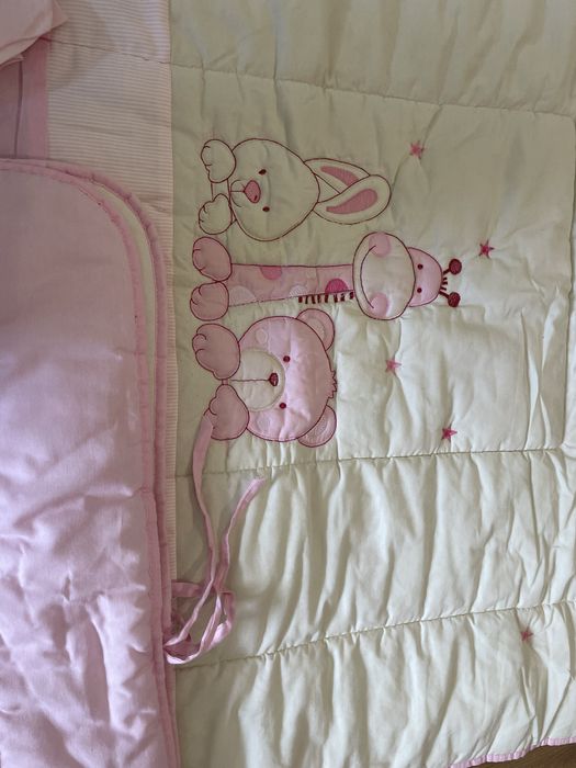 Conjunto de cama bebé menina