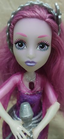 Лялька Monster High (Ari Huntingtone)