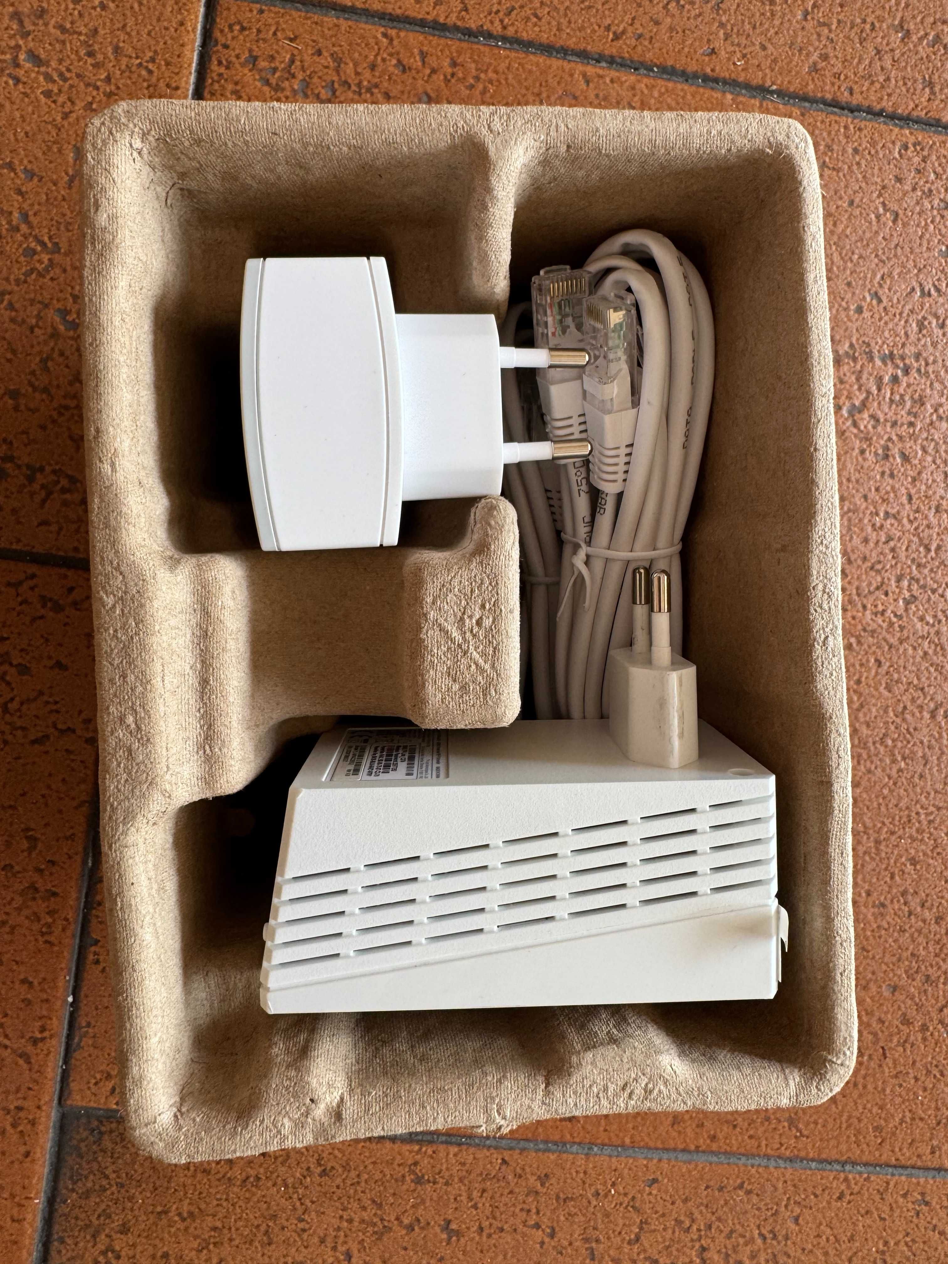 TP-Link Powerline Wi-Fi Extender AV600