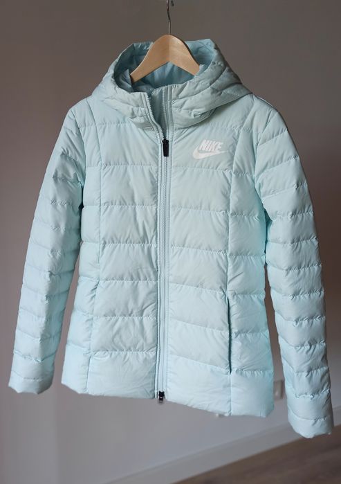 Nike błękitna puchowa kurtka ocieplana