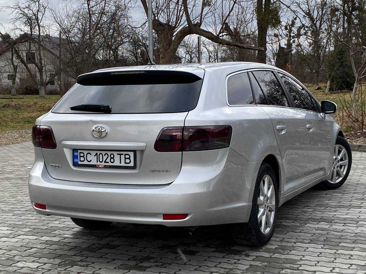 Toyota Avensis 2010