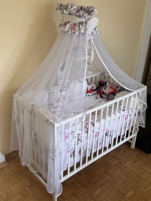 Nowe lozeczko z baldachimem