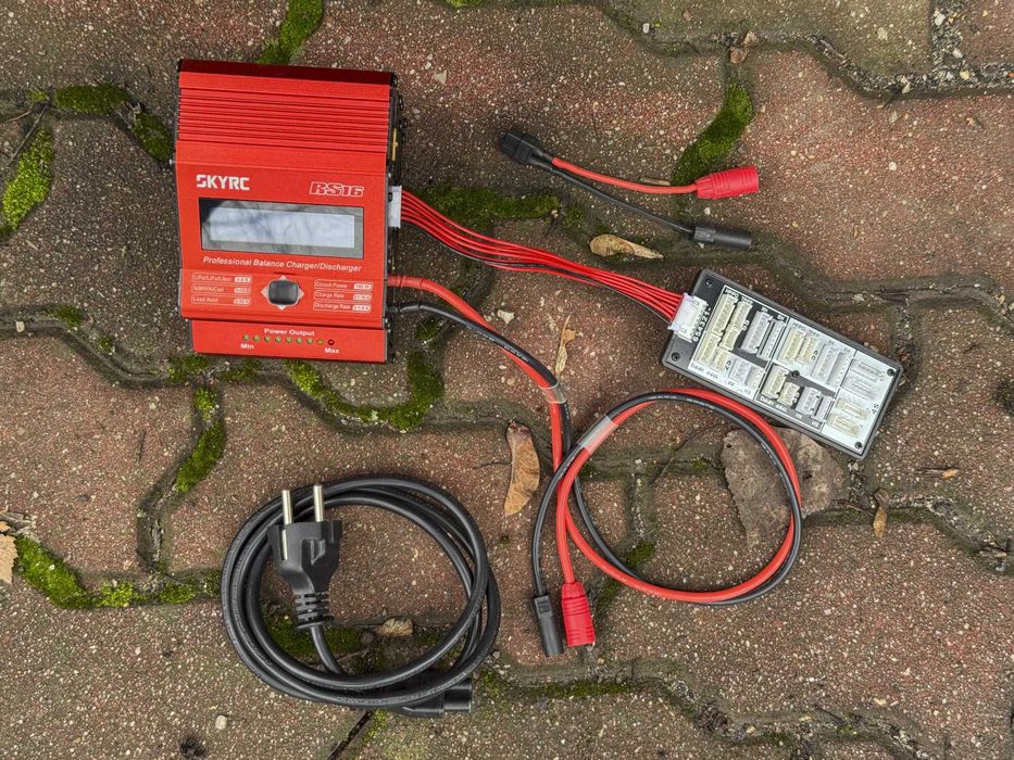 Ładowarka SKYRC RS16 + Power Supply eFuel