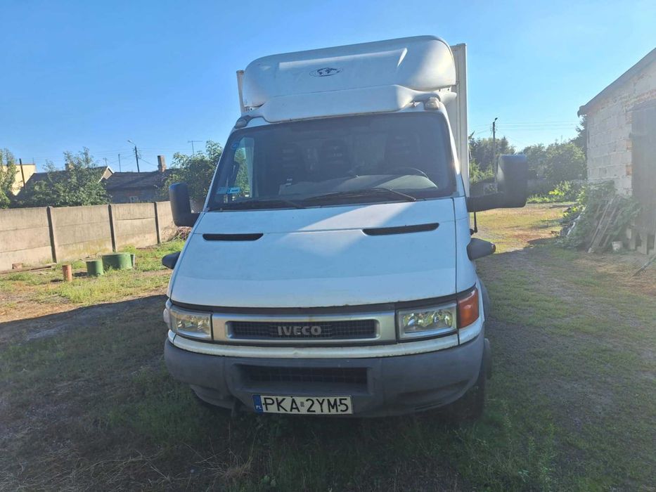 Sprzedam Iveco 65c15 izoterma z windą  2003 rok. Kategoria C.