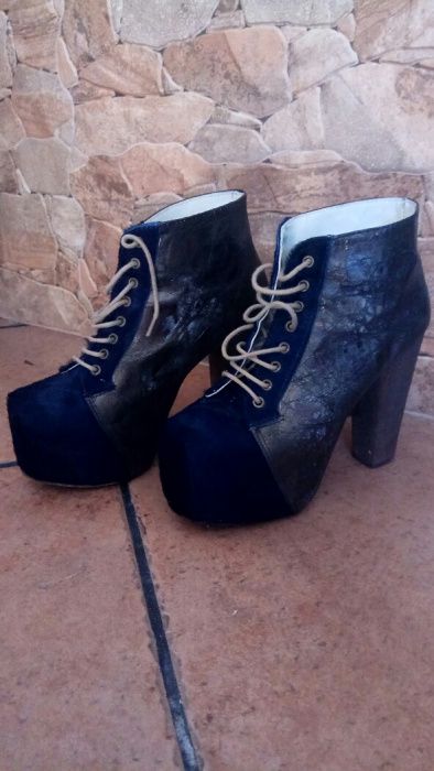 3 pares botas pretas Geoffrey Campbell rosa com flores e azuis escuras